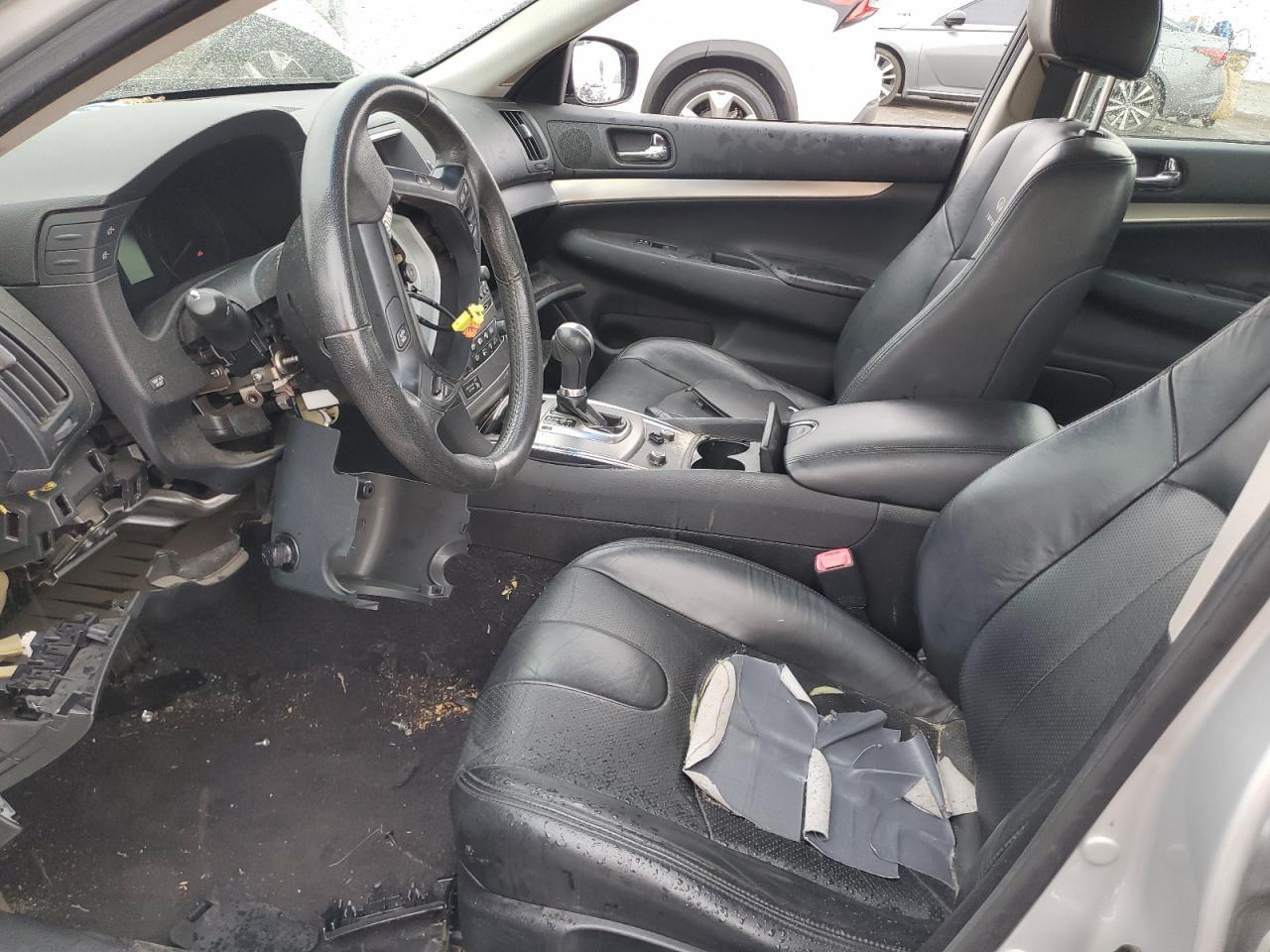 2011 INFINITI G37 BASE - Image 7