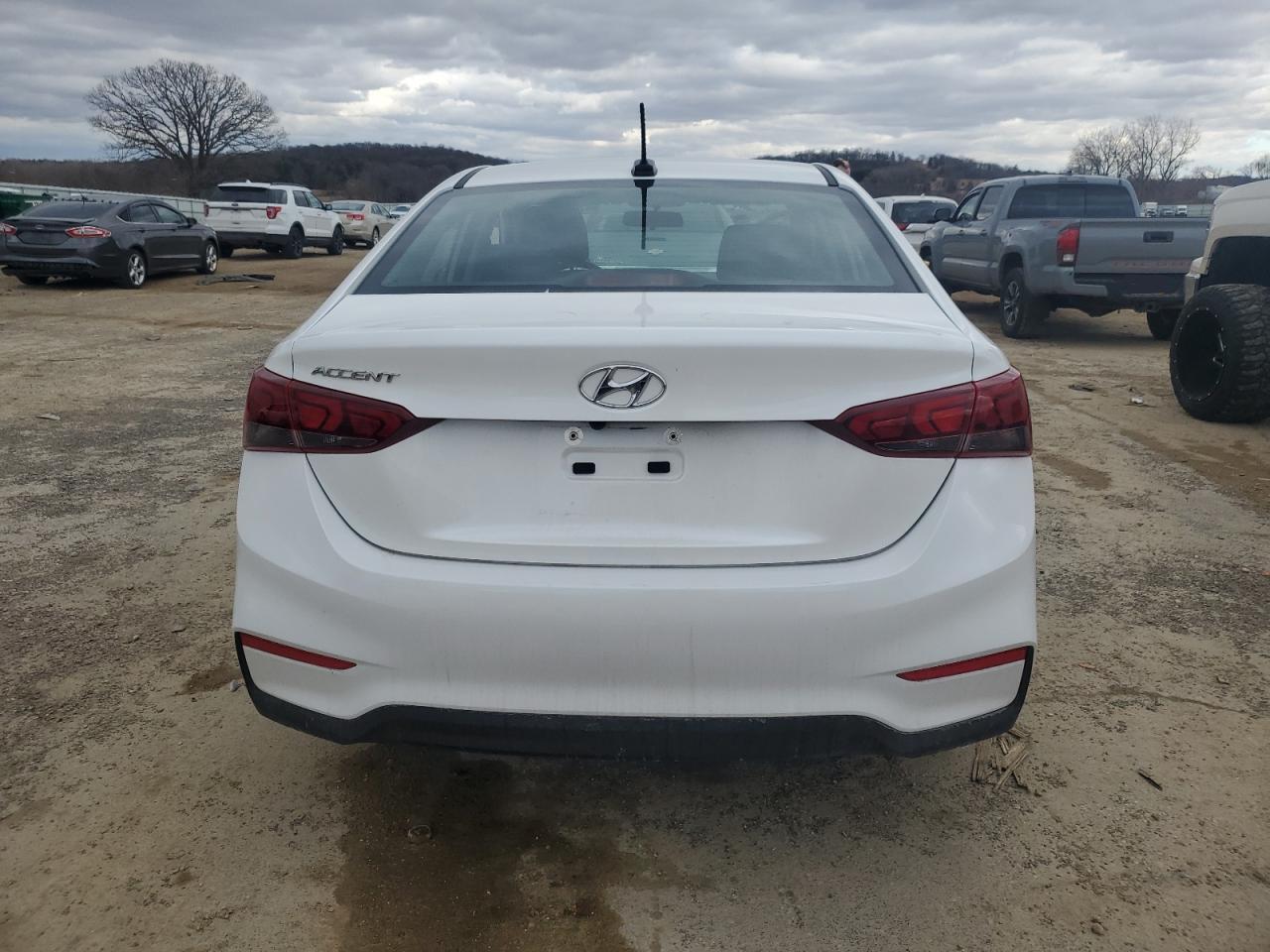 2021 HYUNDAI ACCENT SE - Фото 6