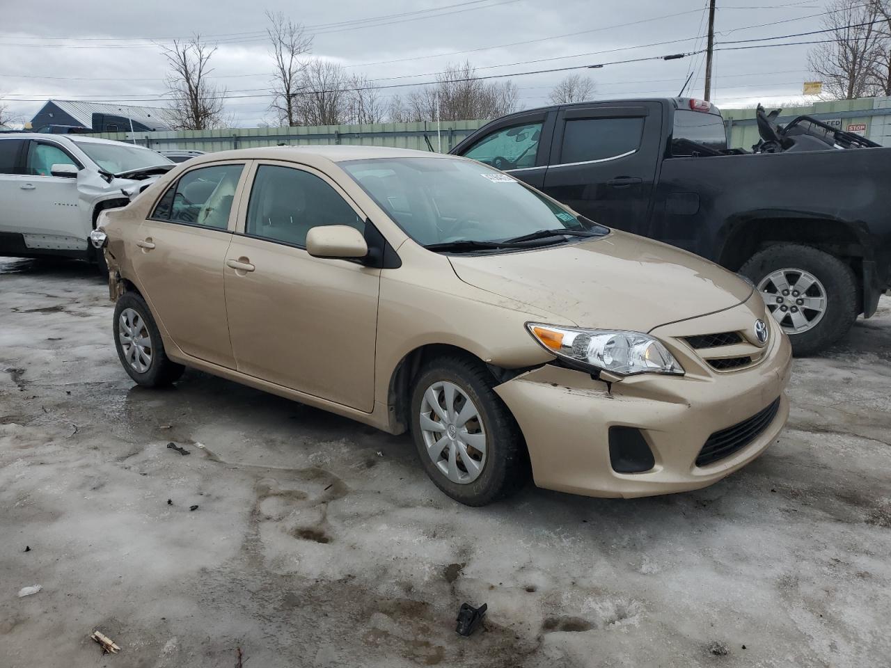 2013 TOYOTA COROLLA BA - Фото 4