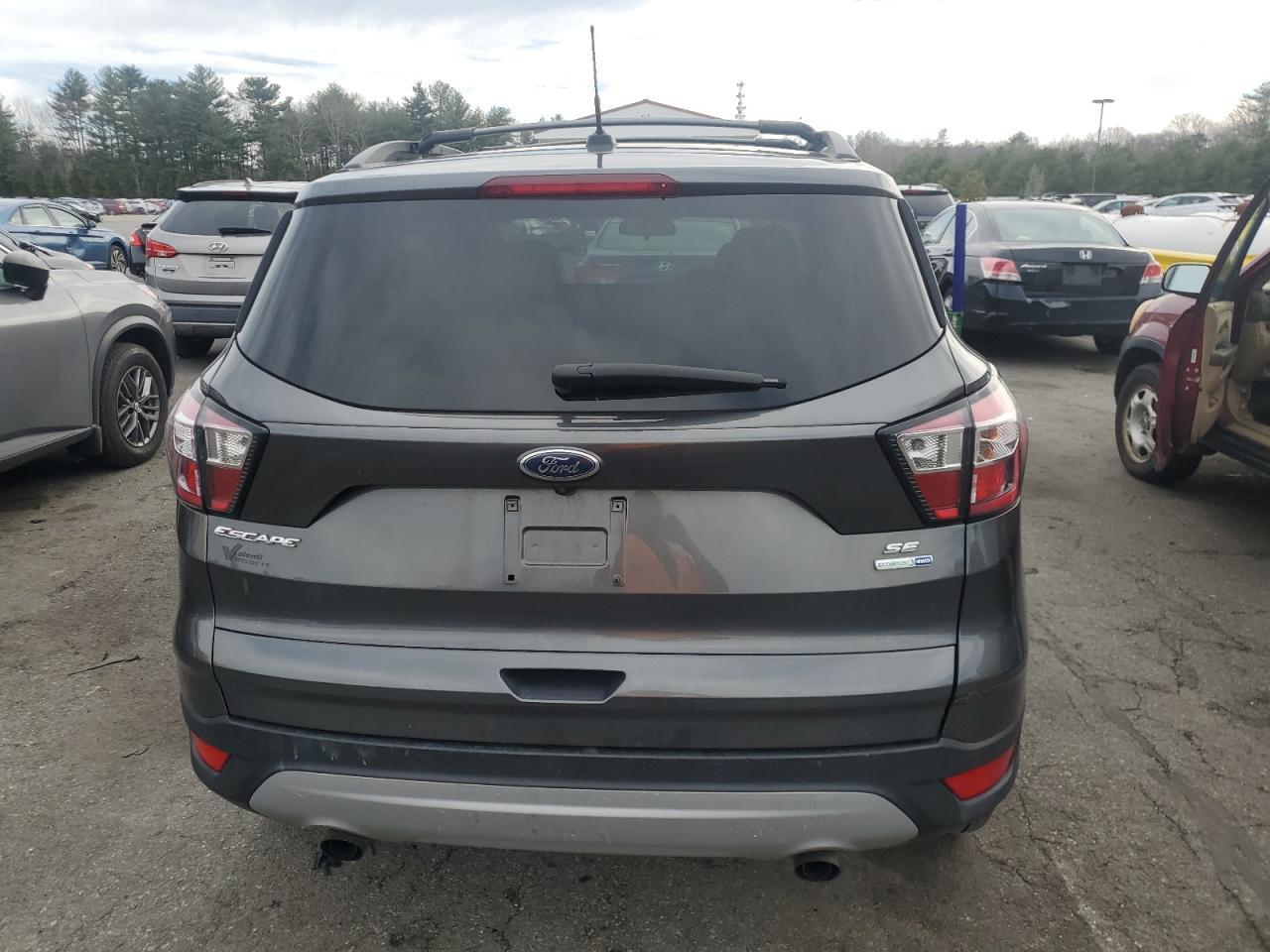 2017 FORD ESCAPE SE - Фото 6