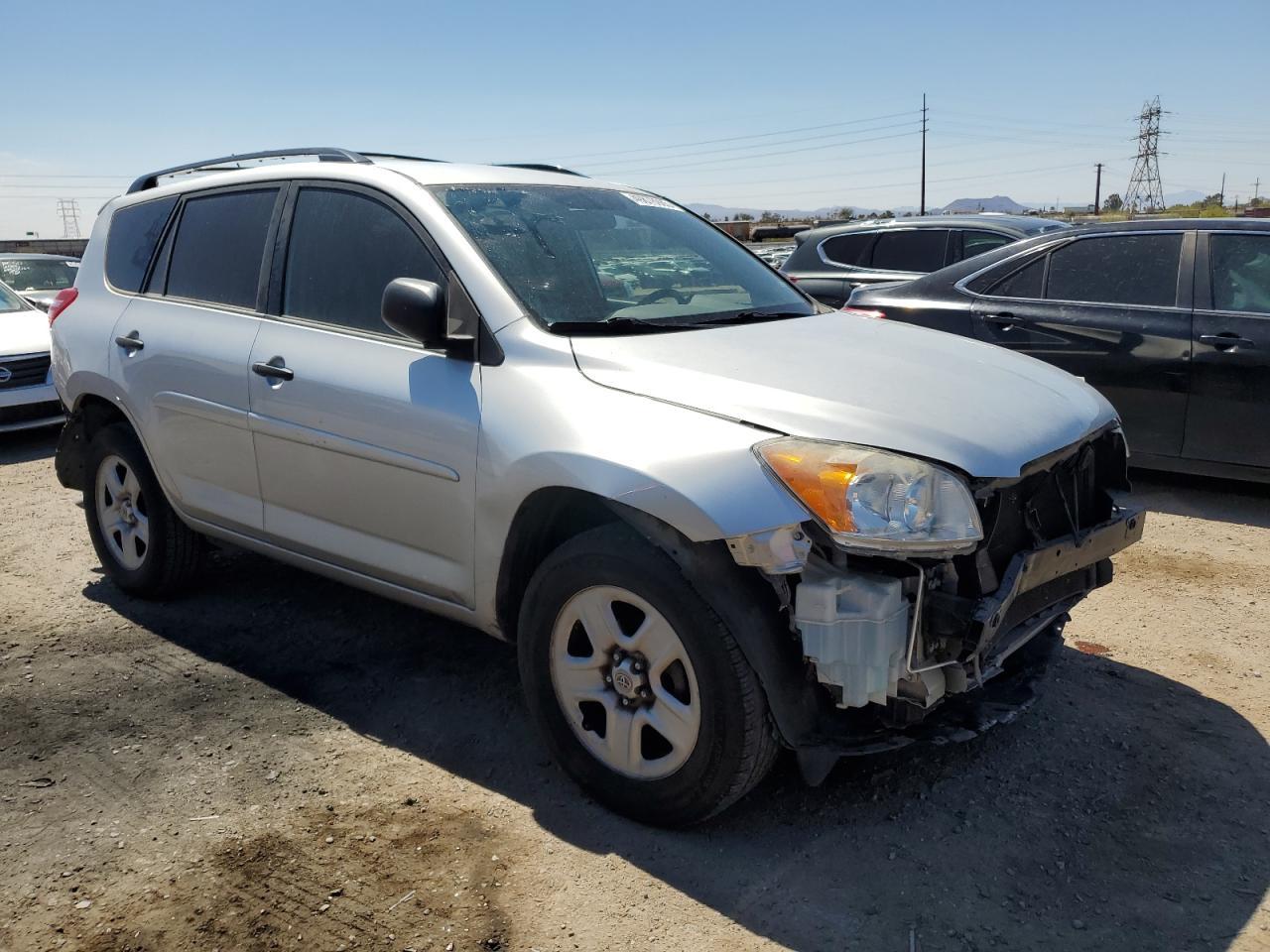 2011 TOYOTA RAV4 - Фото 4