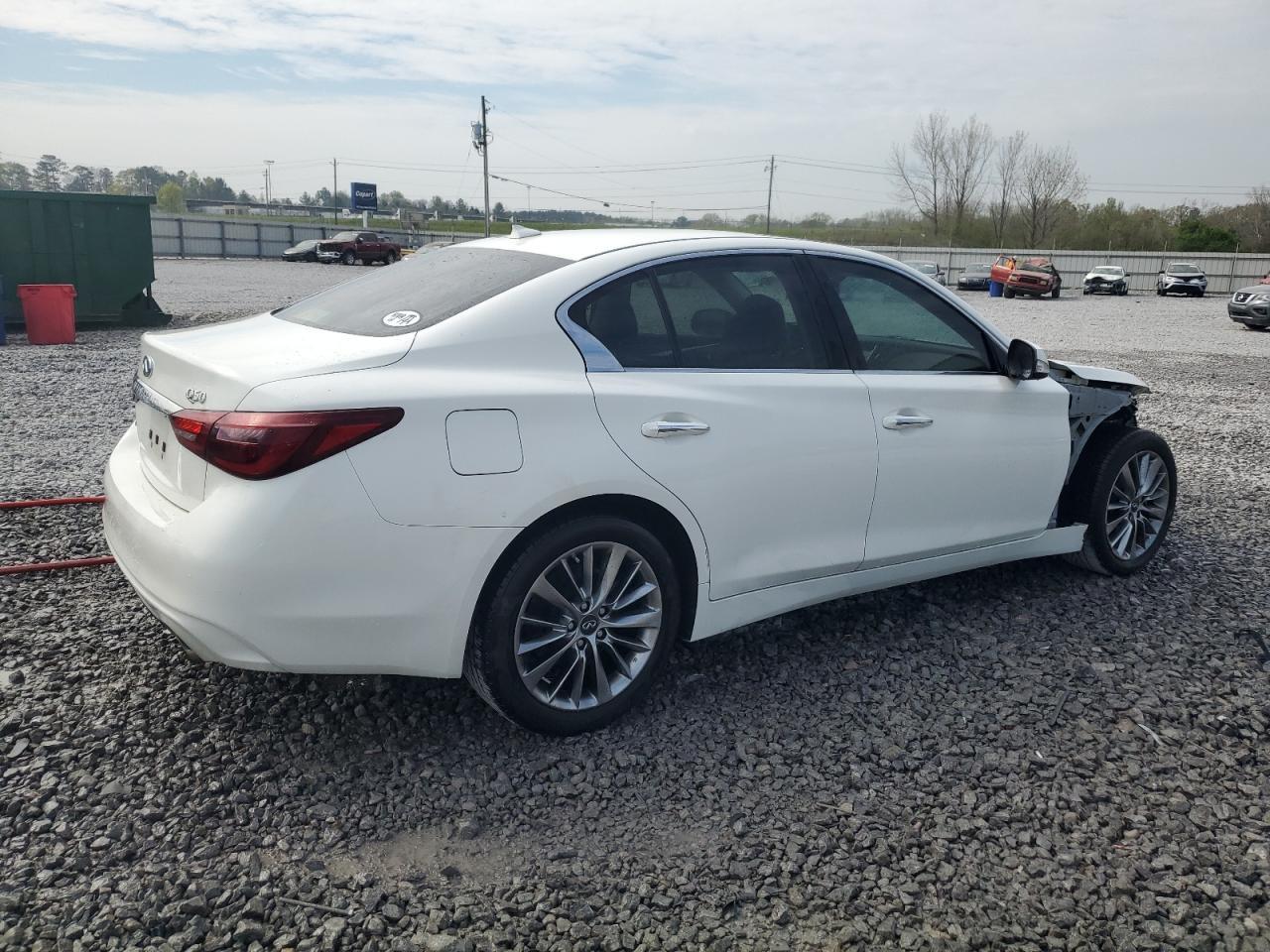 2018 INFINITI Q50 LUXE - Image 3