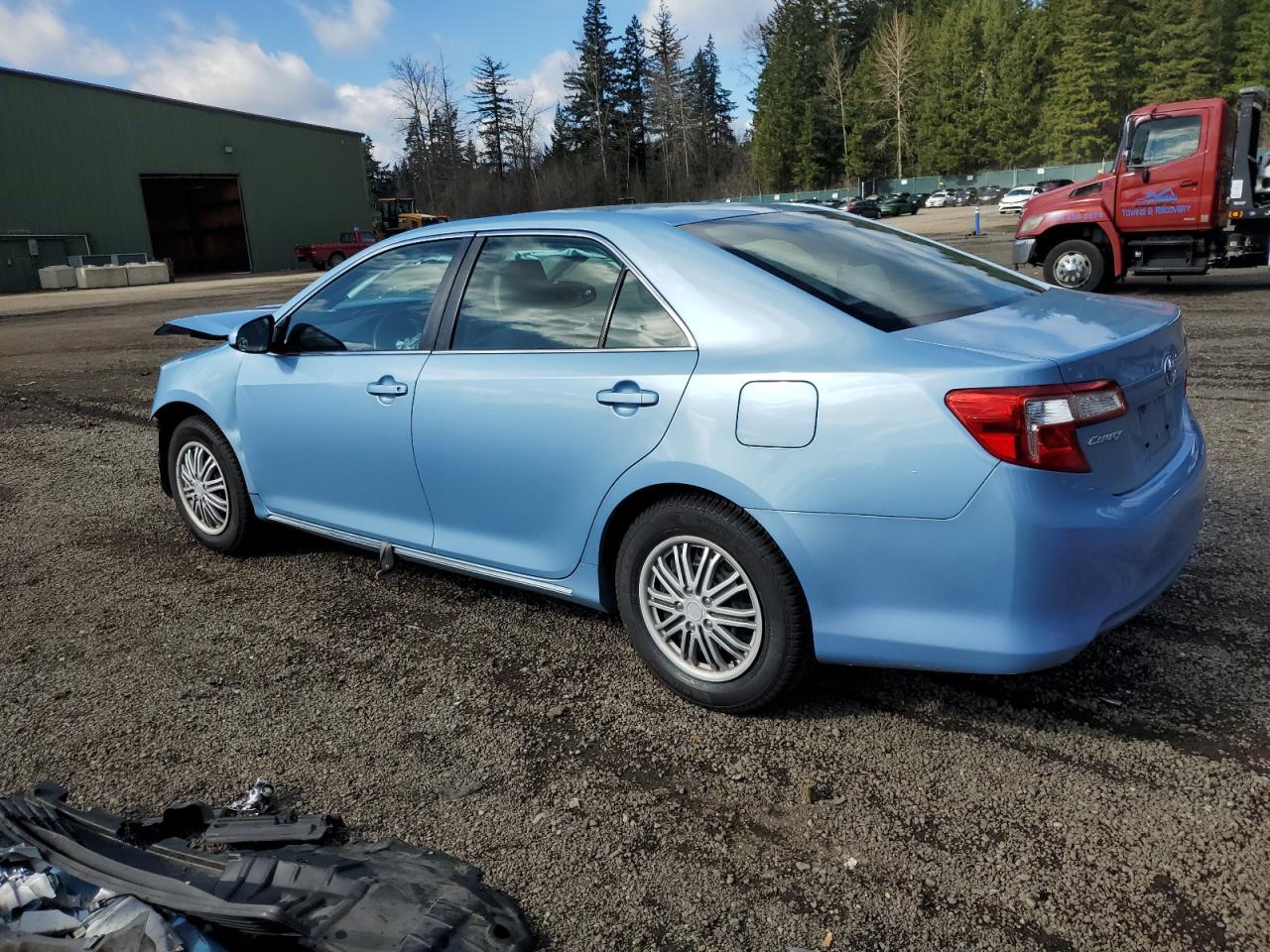 2014 TOYOTA CAMRY L - Фото 2