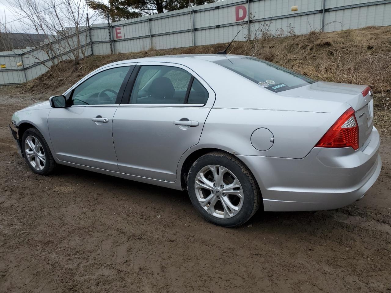 2012 FORD FUSION SE - Image 2