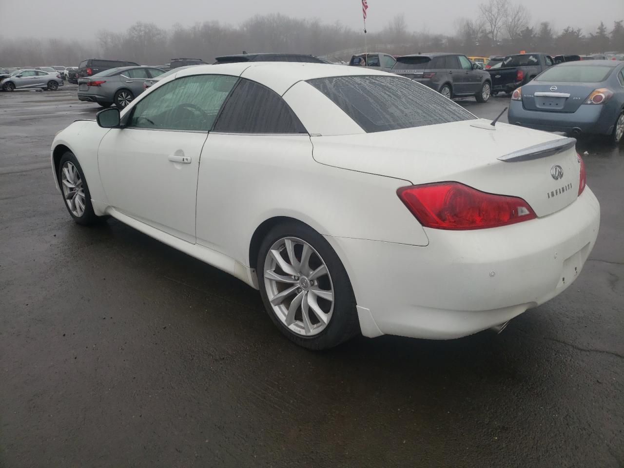 2011 INFINITI G37 BASE - Фото 2