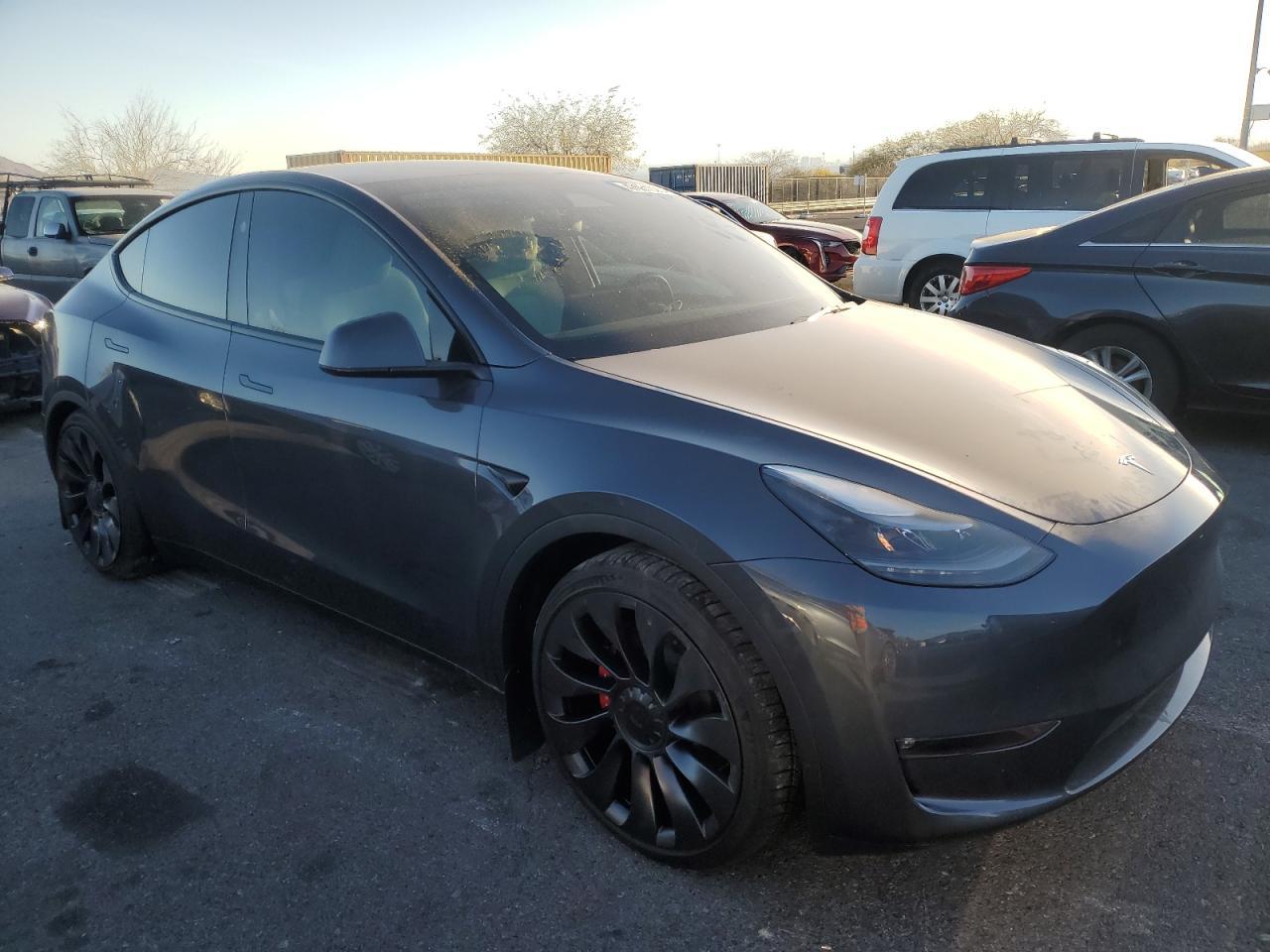 2023 TESLA MODEL Y - Фото 4