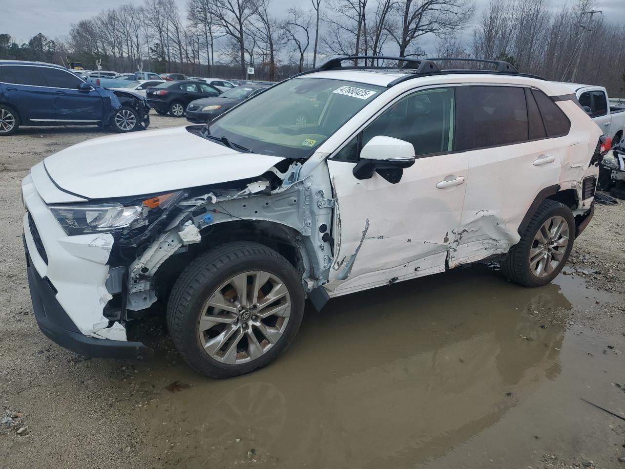 2020 TOYOTA RAV4 XLE P
