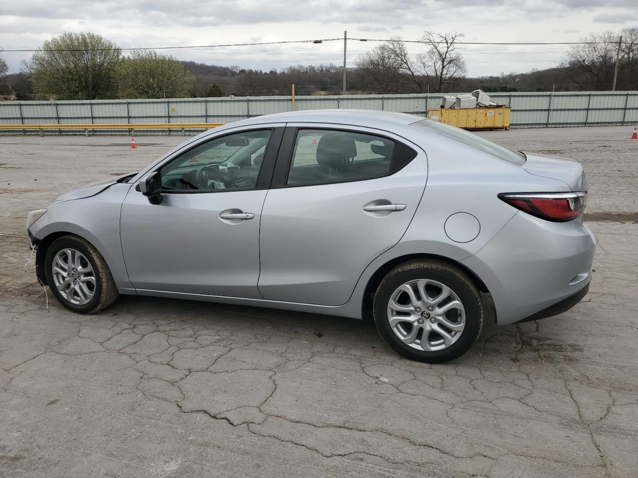 2017 TOYOTA YARIS IA - Фото 2