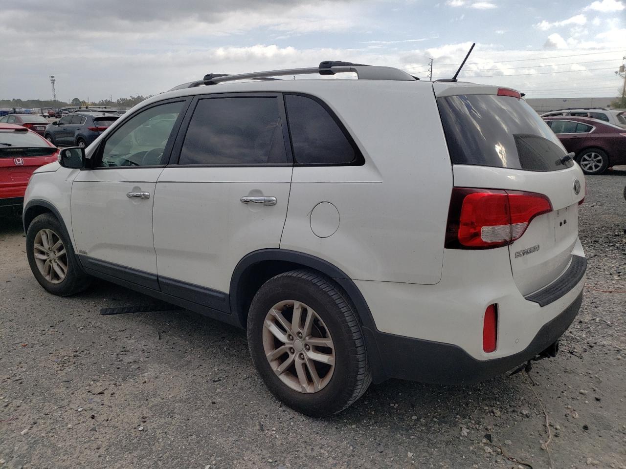 2014 KIA SORENTO LX - Image 2