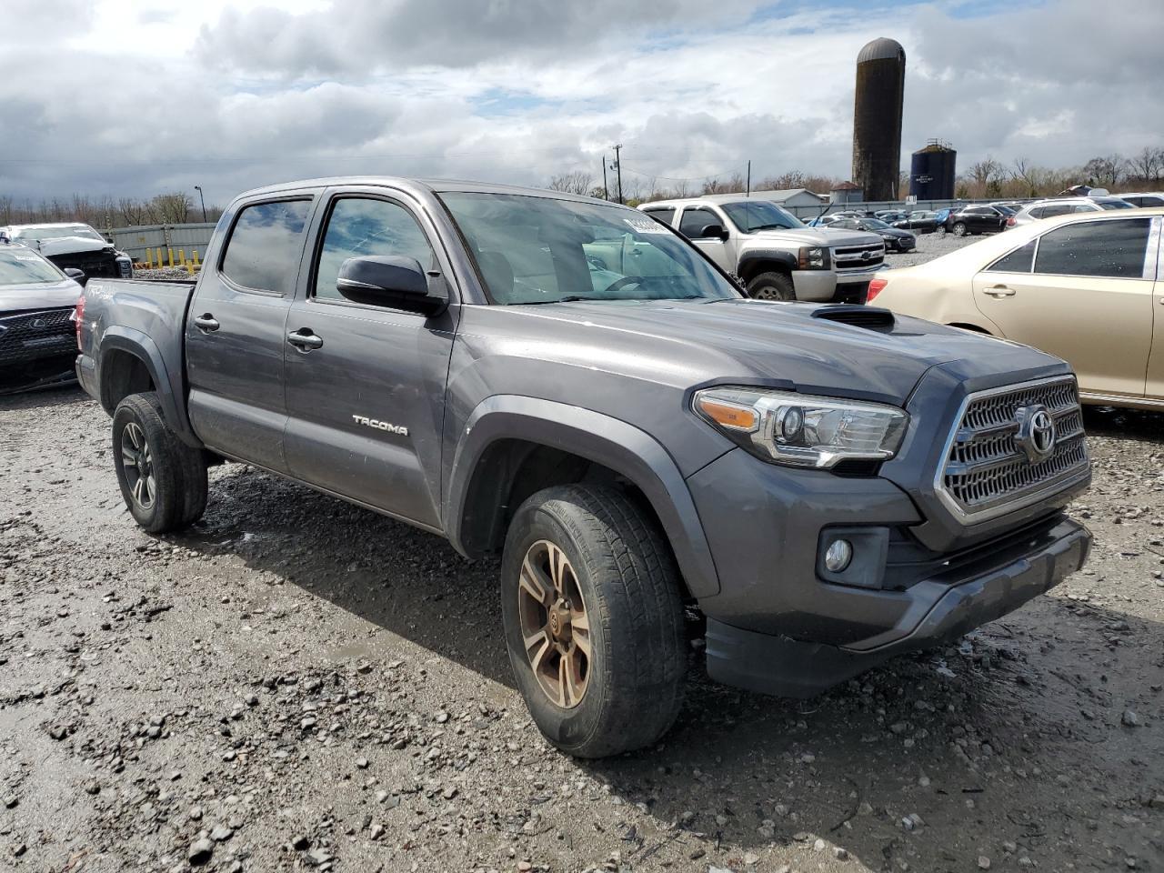 2017 TOYOTA TACOMA DOU - Фото 4