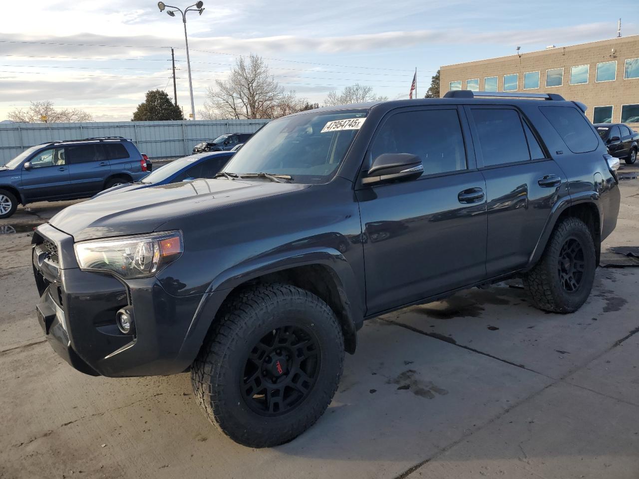 2024 TOYOTA 4RUNNER SR