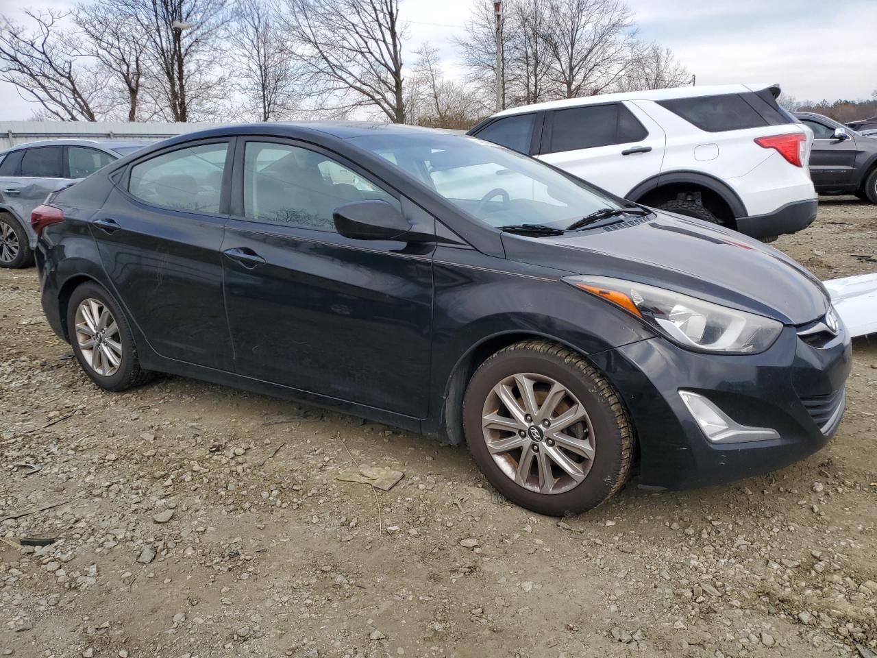 2015 HYUNDAI ELANTRA SE - Image 4