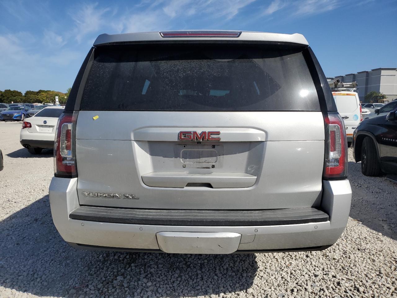 2016 GMC YUKON XL C - Image 6