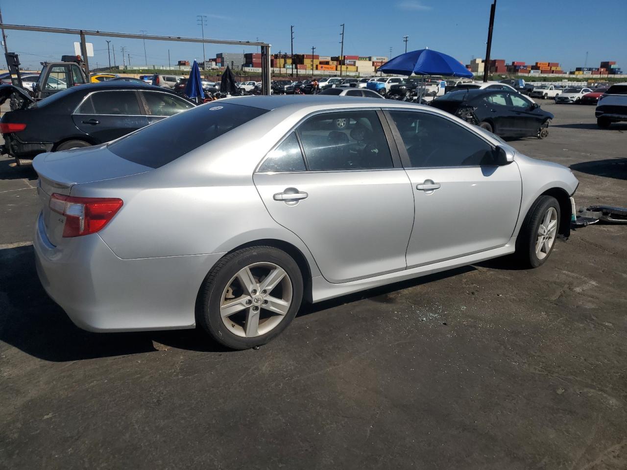 2012 TOYOTA CAMRY BASE - Фото 3