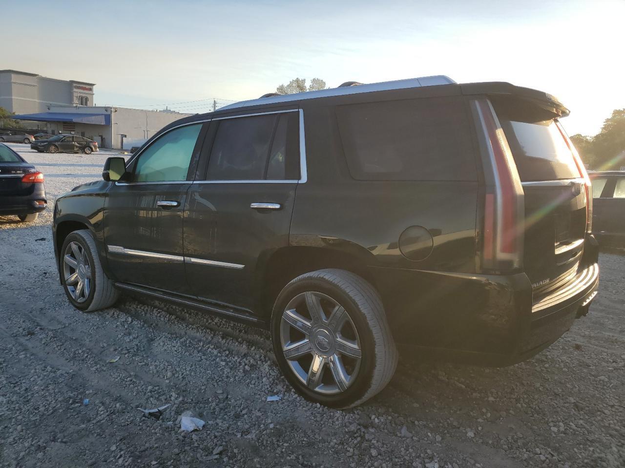 2016 CADILLAC ESCALADE P - Image 2