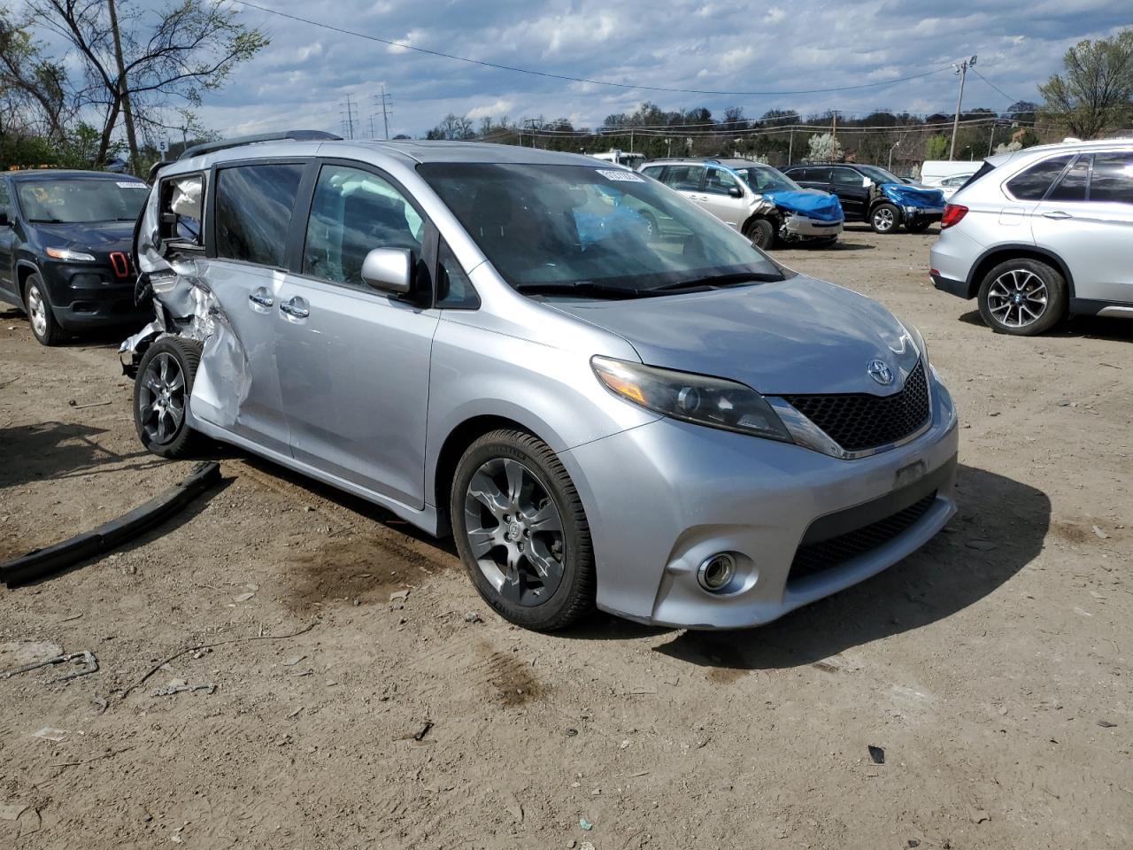 2015 TOYOTA SIENNA SPO - Фото 4