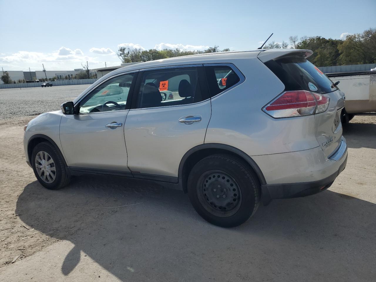 2015 NISSAN ROGUE S - Image 2