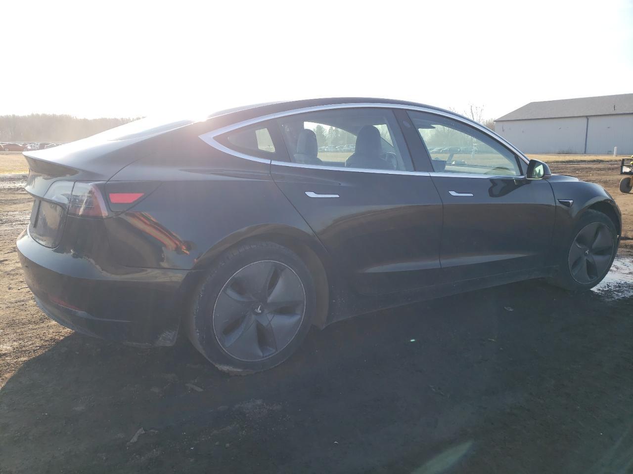 2019 TESLA MODEL 3 - Image 3