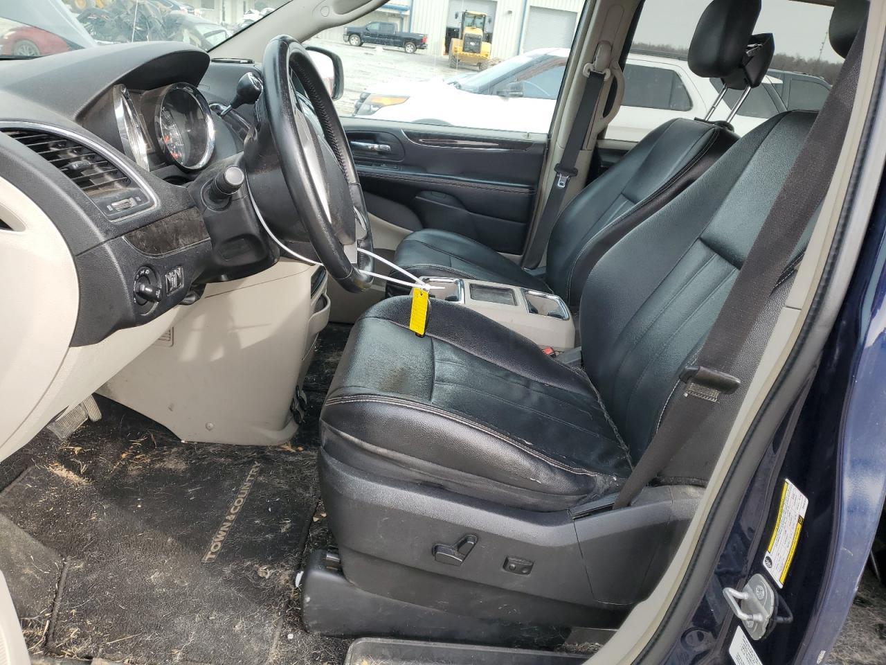 2014 CHRYSLER TOWN & COU - Фото 7