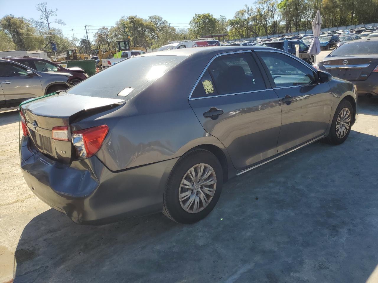 2013 TOYOTA CAMRY L - Фото 3
