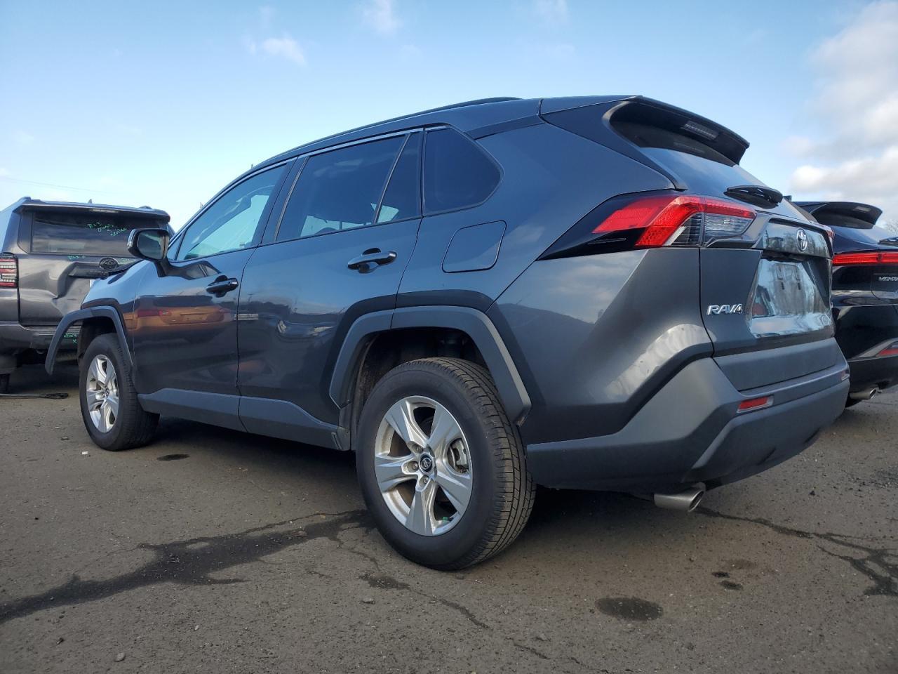 2020 TOYOTA RAV4 XLE - Image 2