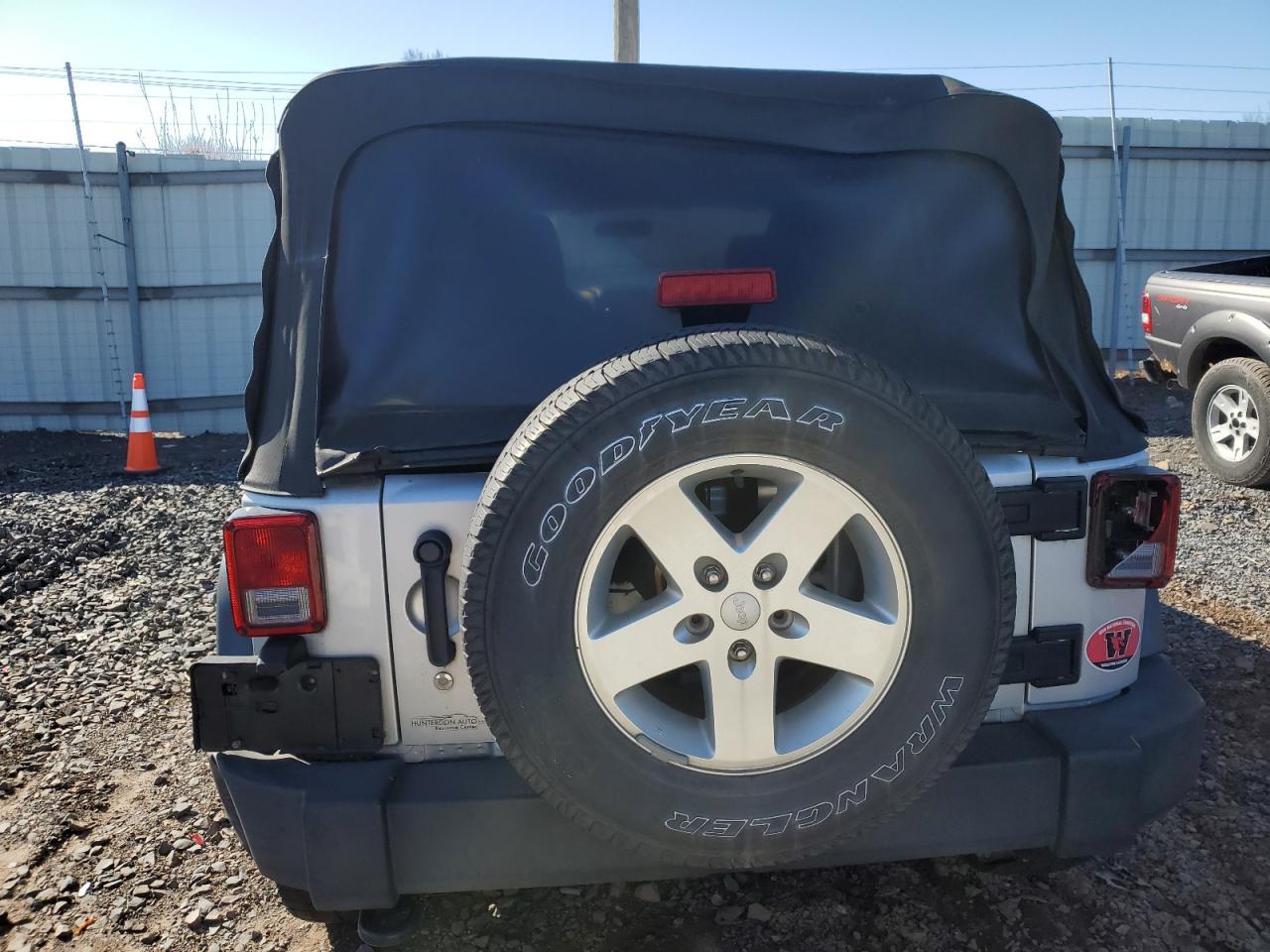 2012 JEEP WRANGLER U - Фото 6