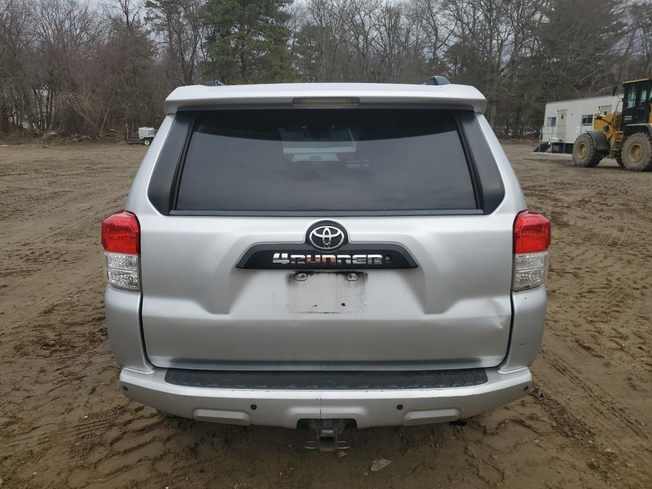 2011 TOYOTA 4RUNNER SR - Image 6