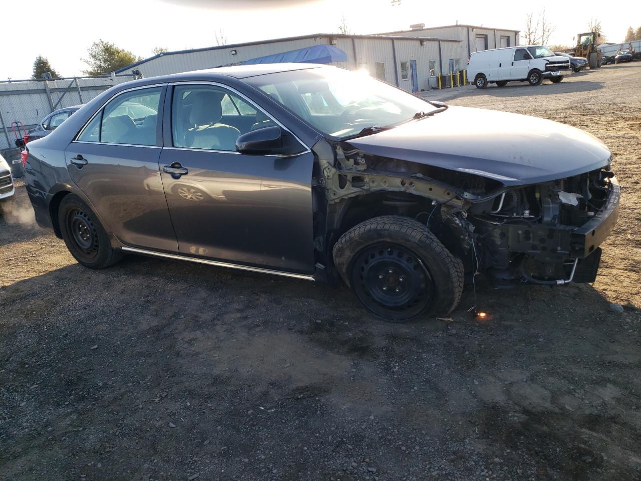 2014 TOYOTA CAMRY L - Image 4
