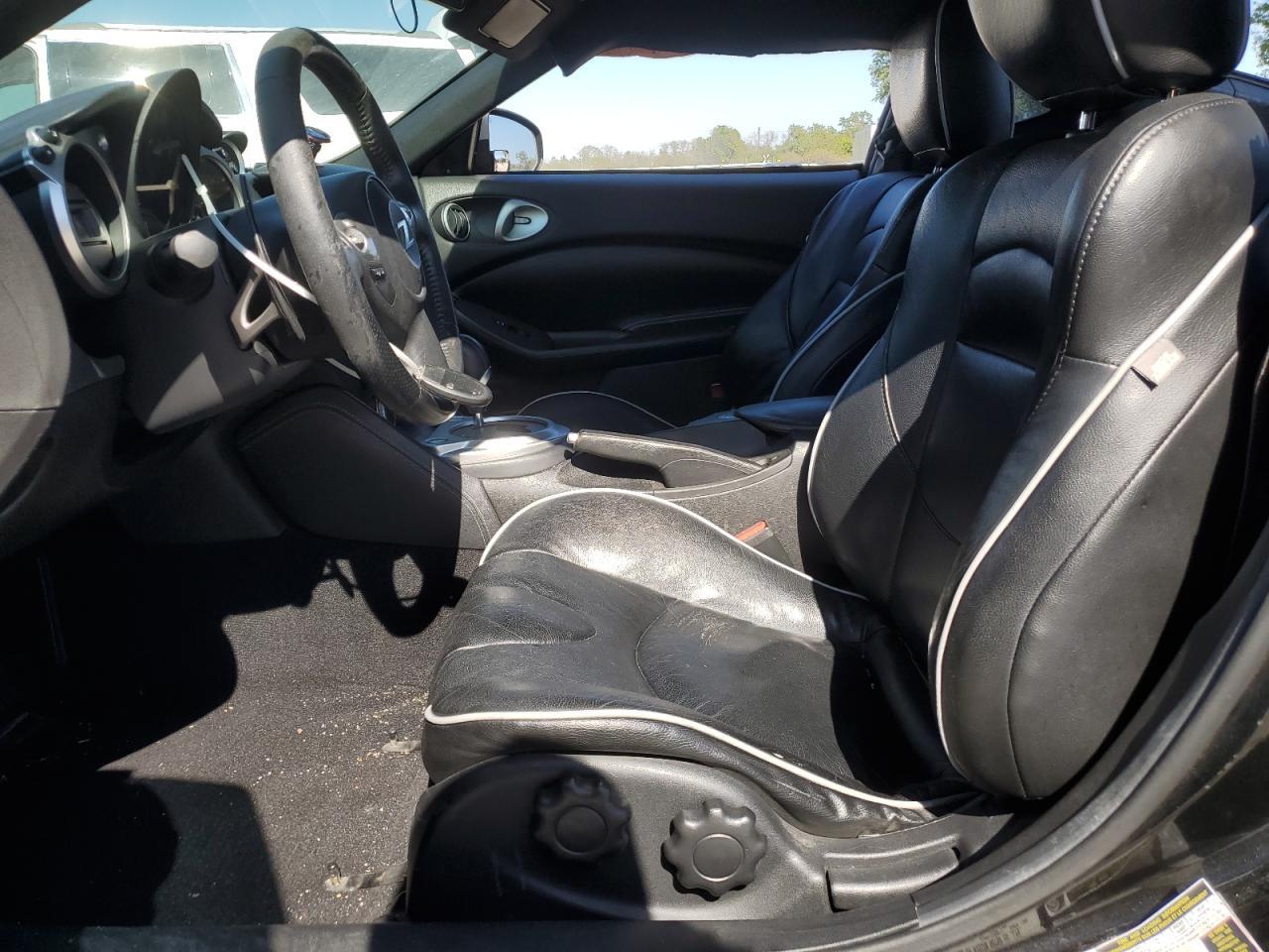 2010 NISSAN 370Z - Фото 7
