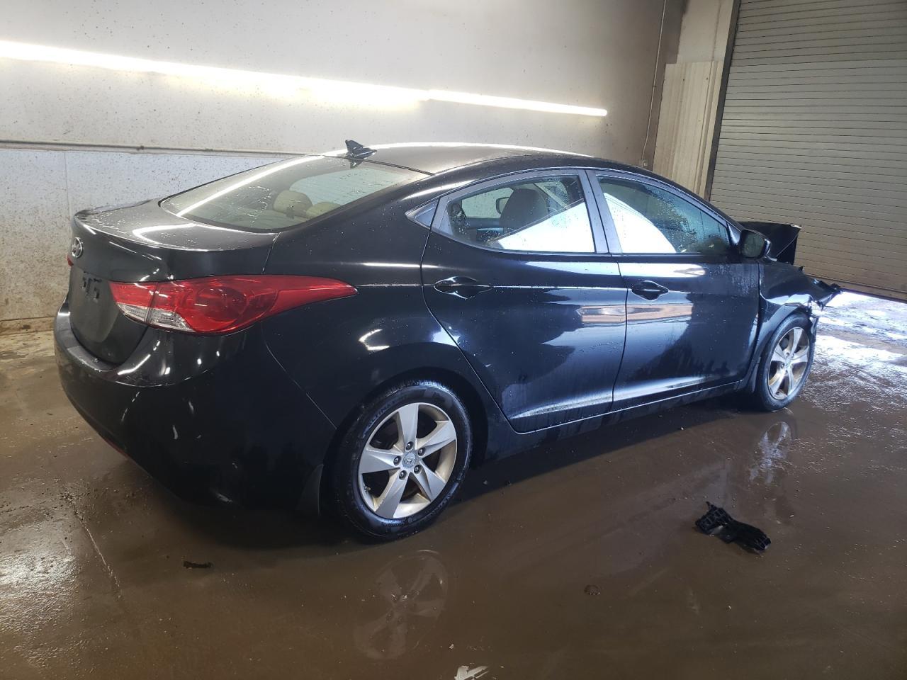 2013 HYUNDAI ELANTRA GL - Image 3
