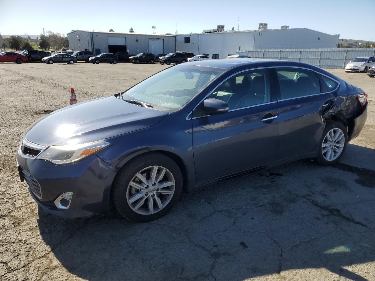 2015 TOYOTA AVALON XLE