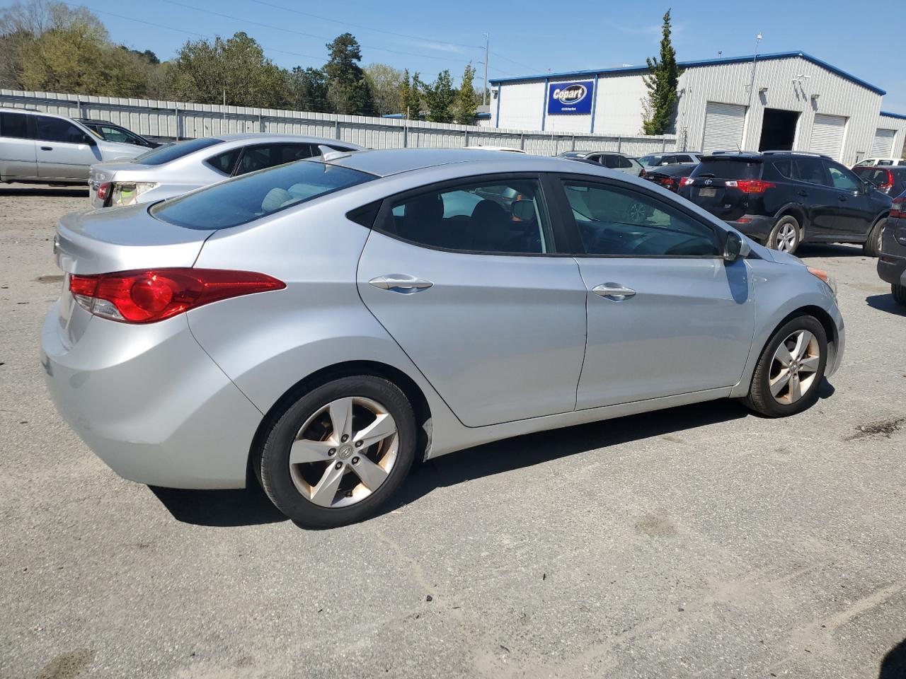 2013 HYUNDAI ELANTRA GL - Image 3