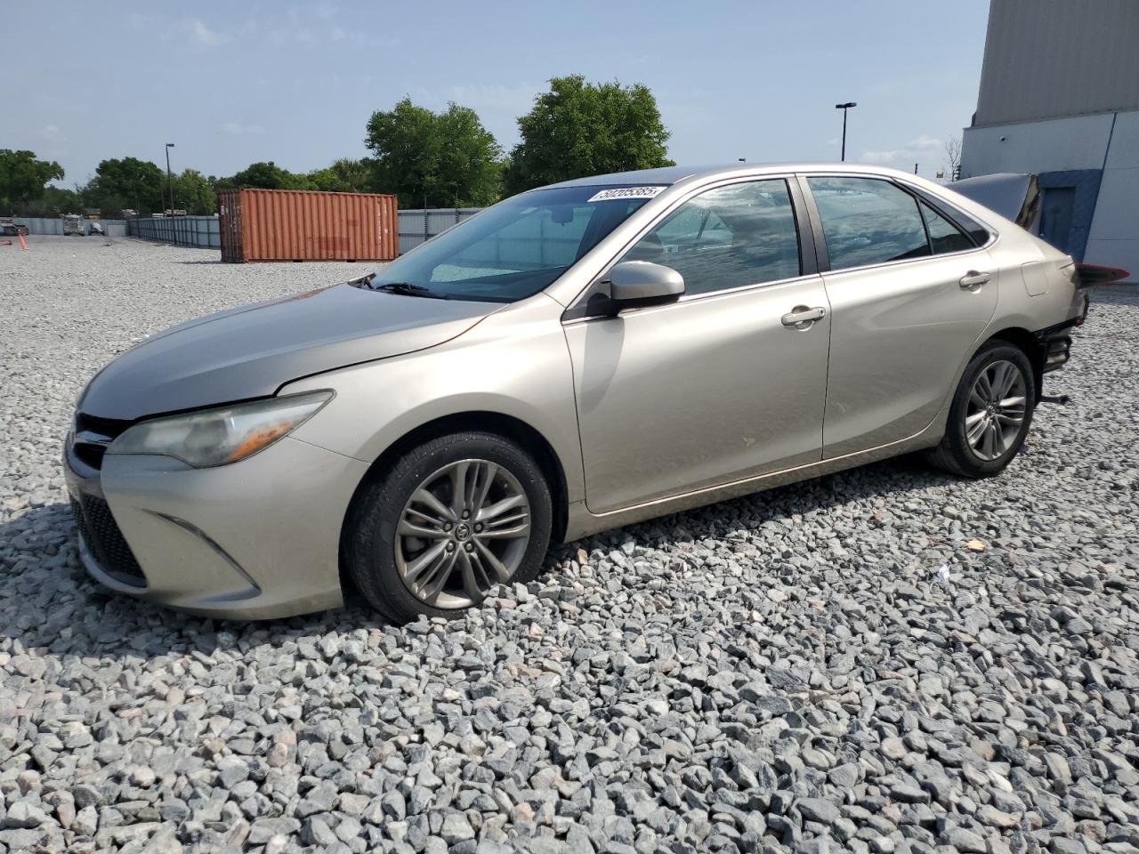 2016 TOYOTA CAMRY LE