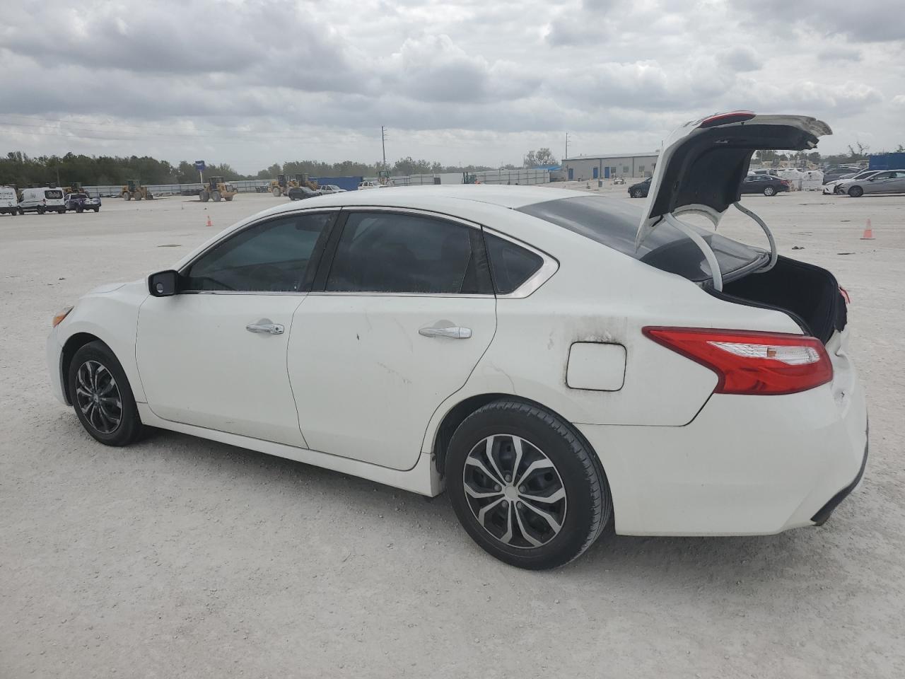 2017 NISSAN ALTIMA 2.5 - Фото 2