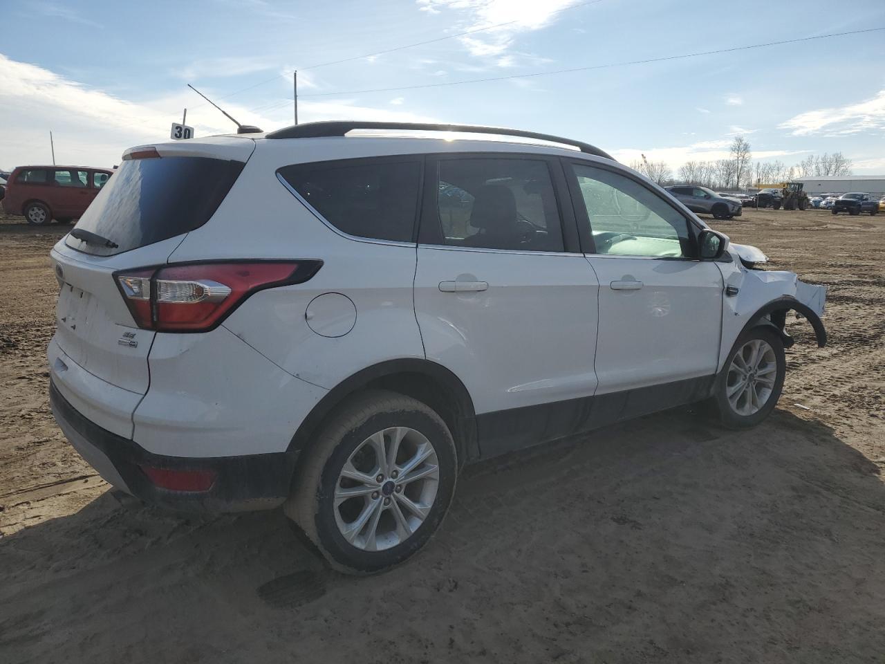 2017 FORD ESCAPE SE - Фото 3