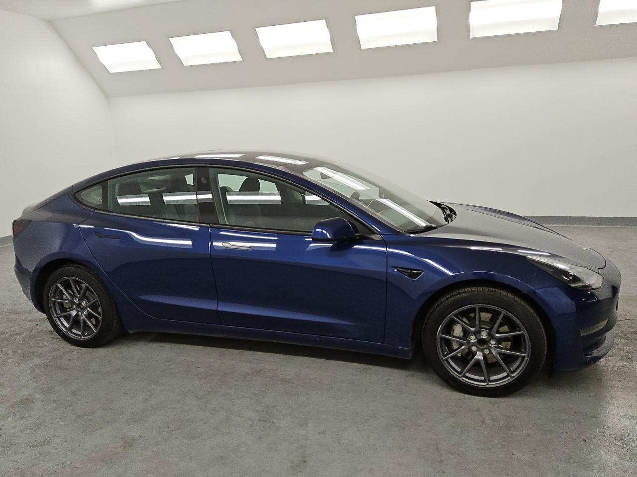 2022 TESLA MODEL 3 - Image 4