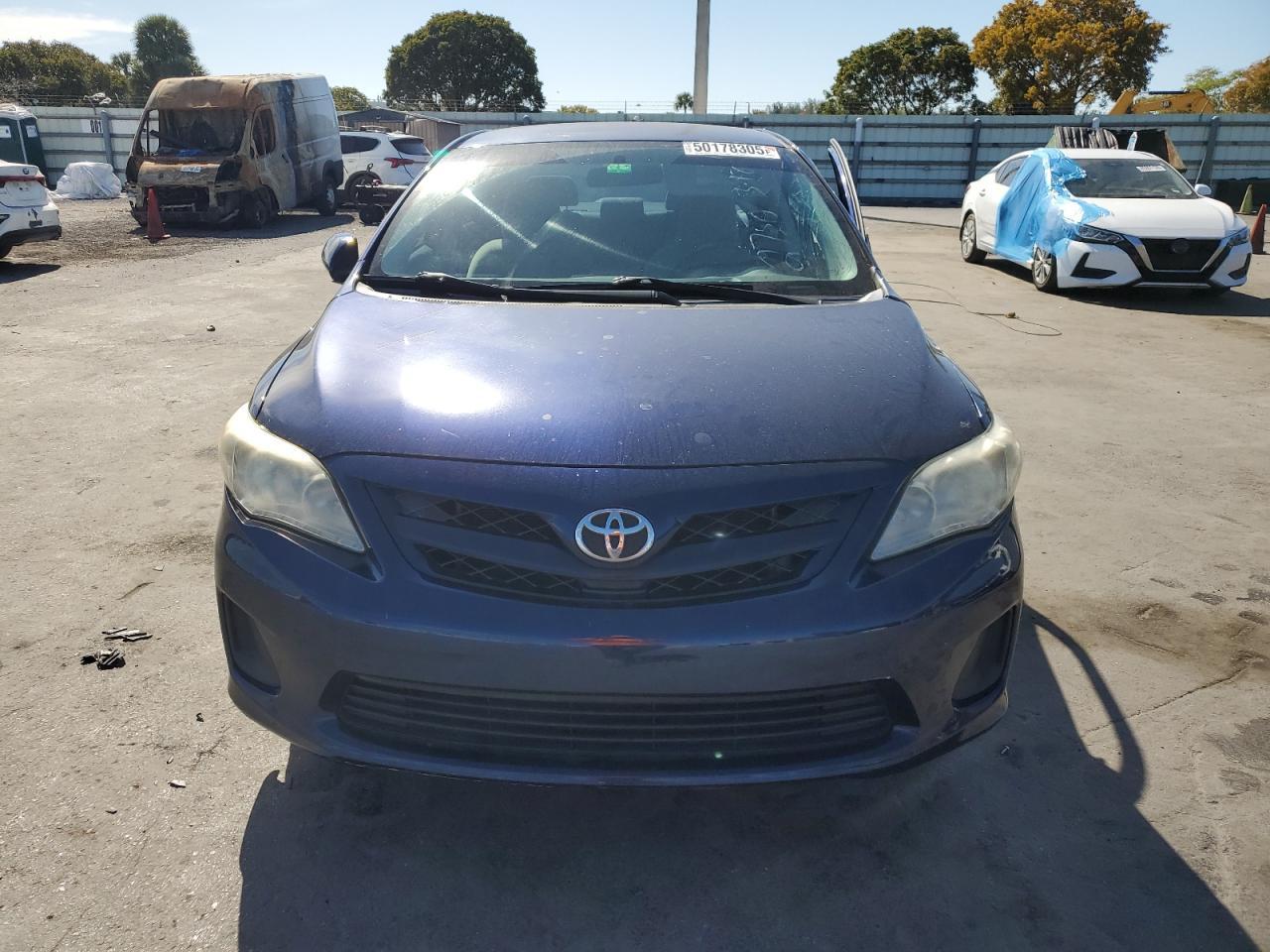 2013 TOYOTA COROLLA BA - Фото 5