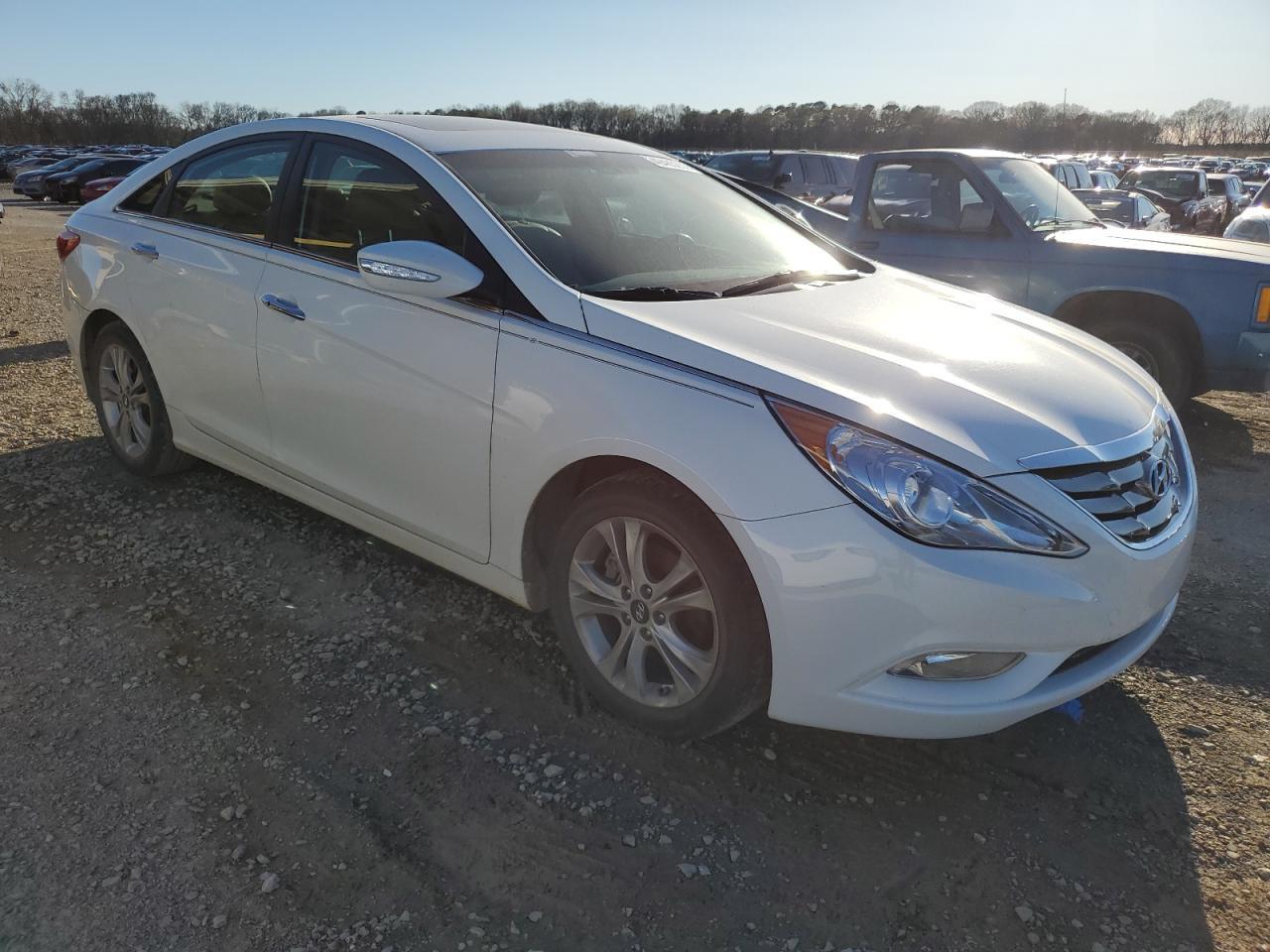 2011 HYUNDAI SONATA SE - Image 4
