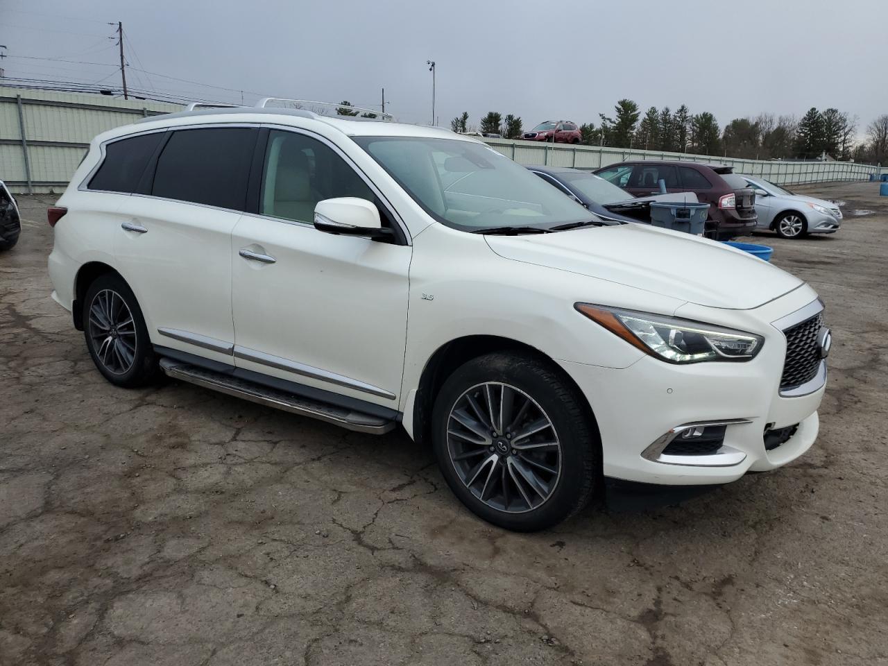 2017 INFINITI QX60 - Фото 4