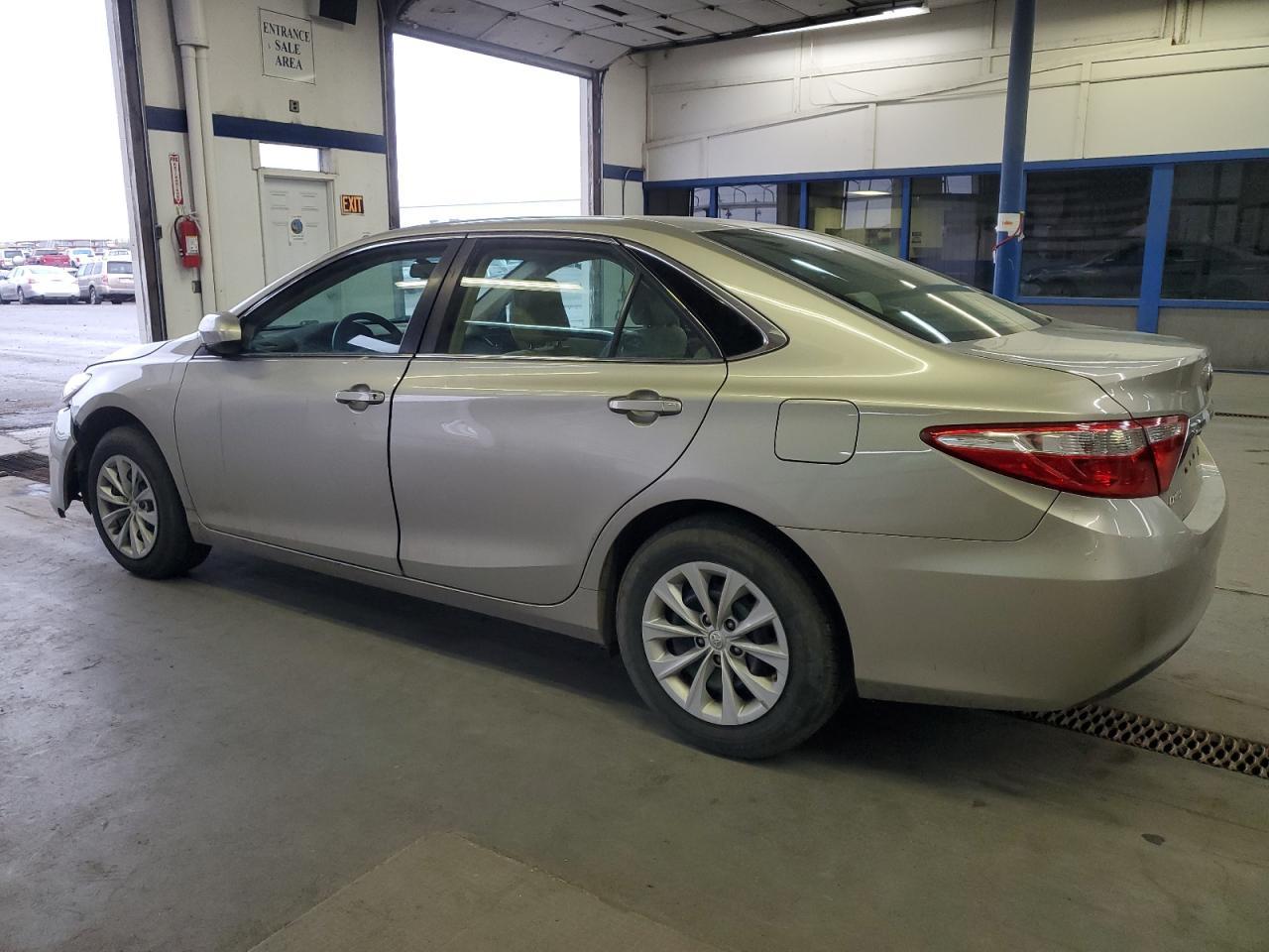 2016 TOYOTA CAMRY LE - Image 2