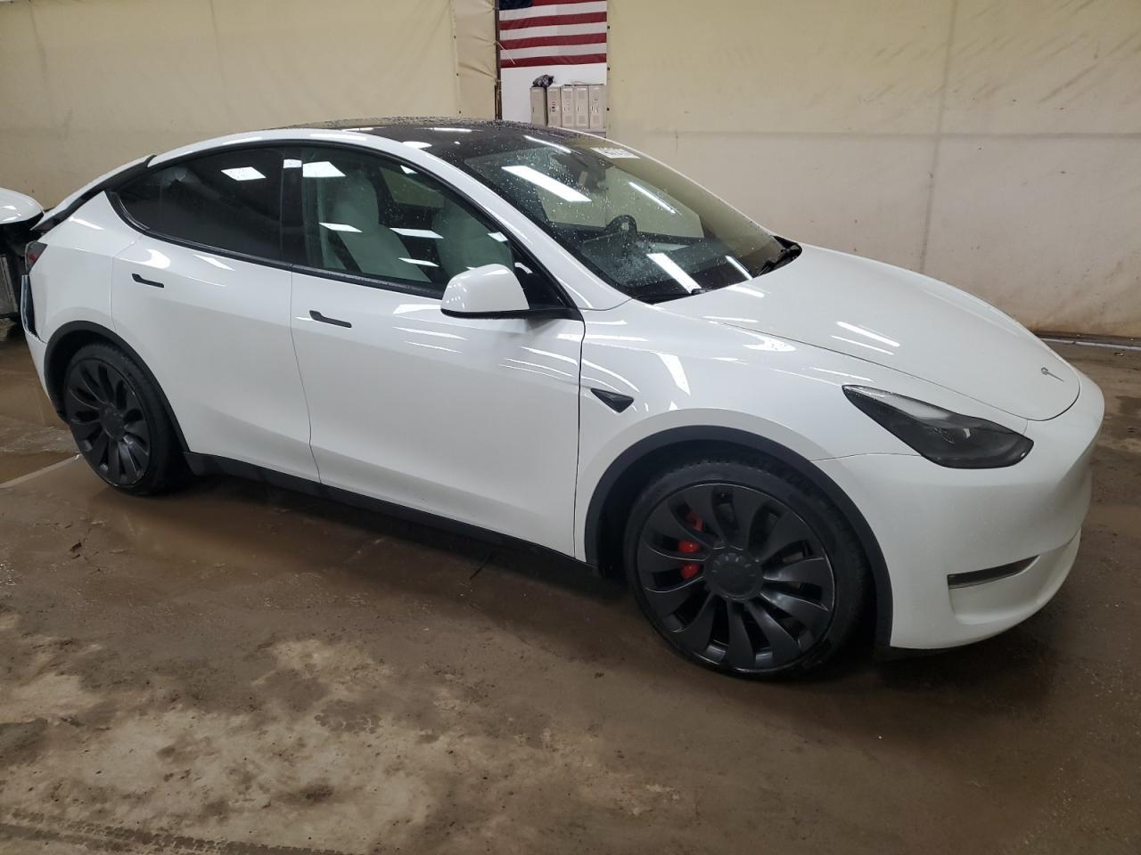 2023 TESLA MODEL Y - Фото 4