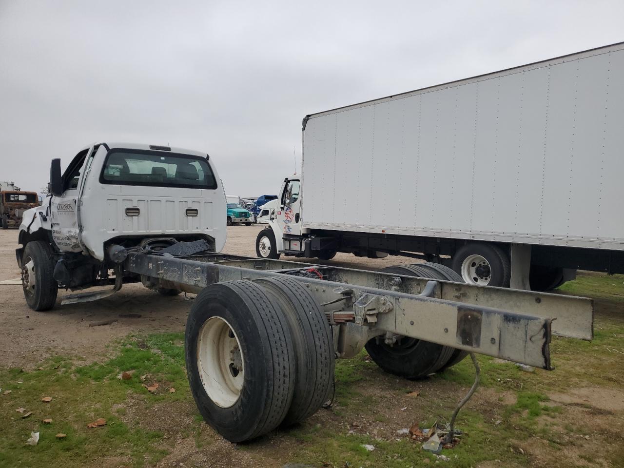 2021 FORD F650 SUPER - Фото 2