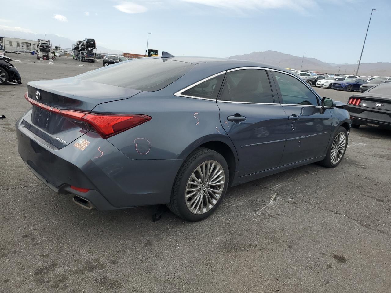 2019 TOYOTA AVALON XLE - Image 3