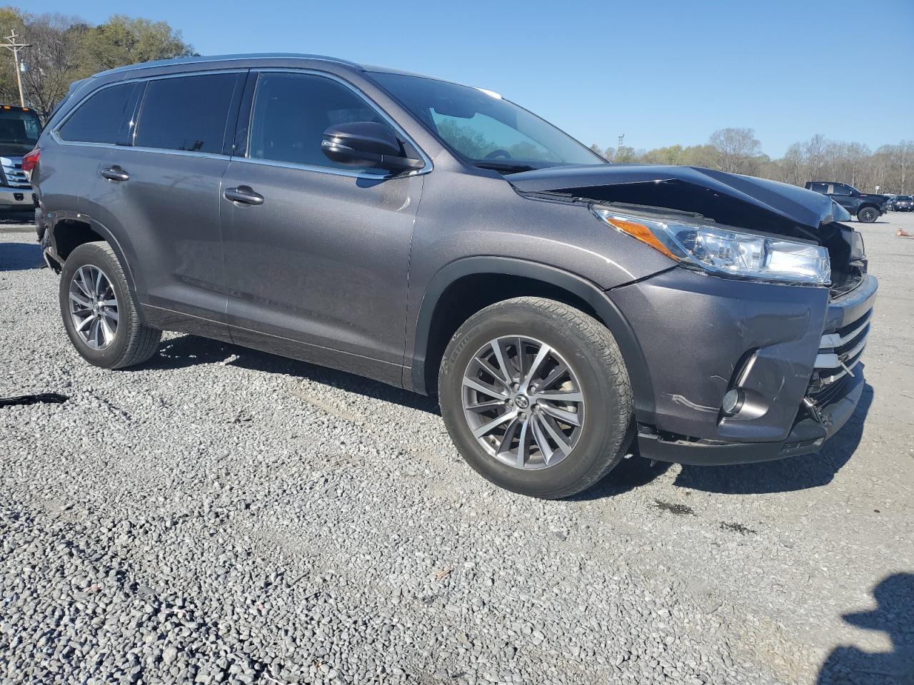 2018 TOYOTA HIGHLANDER - Image 4