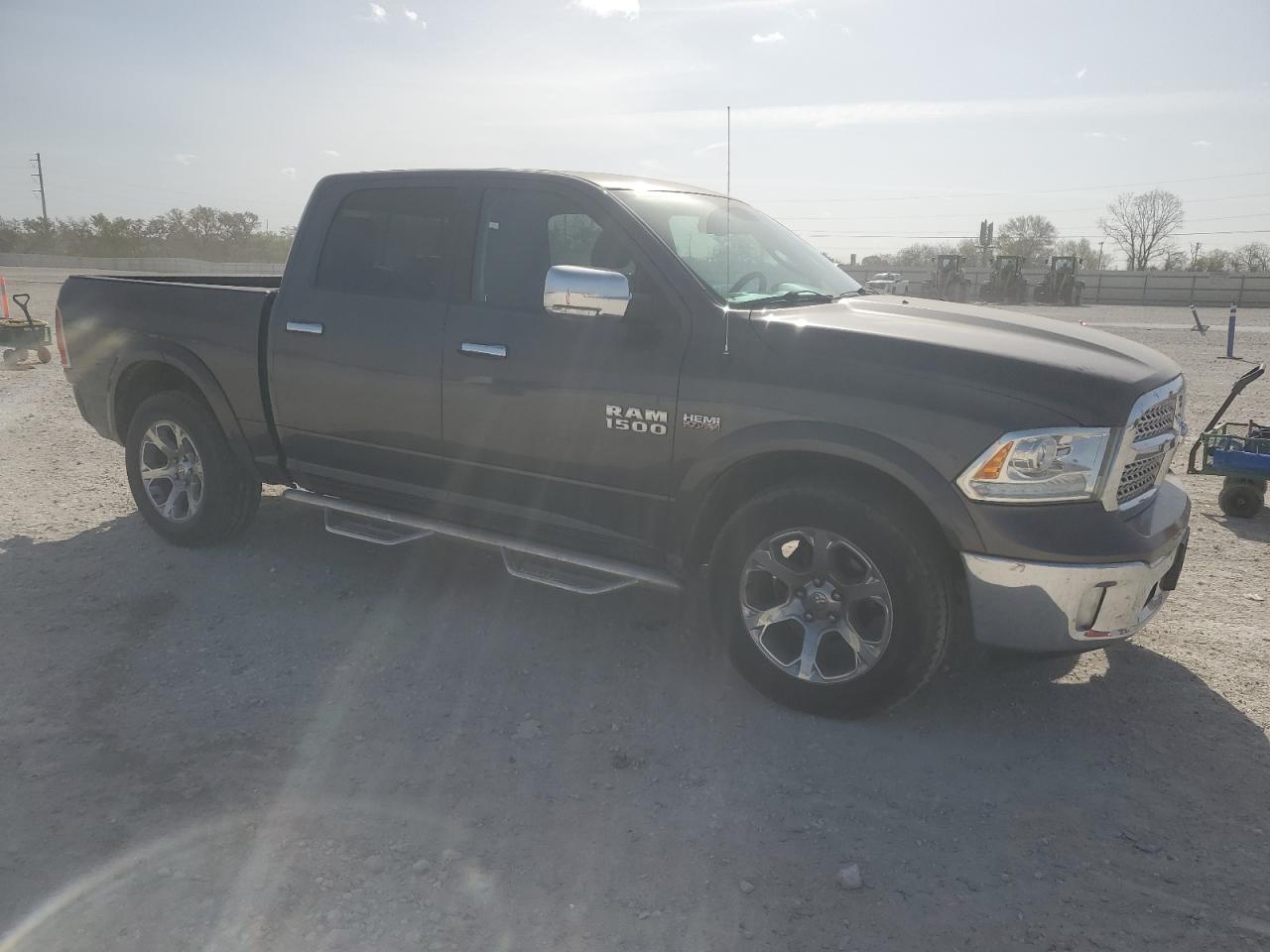 2017 RAM 1500 LARAM - Фото 4
