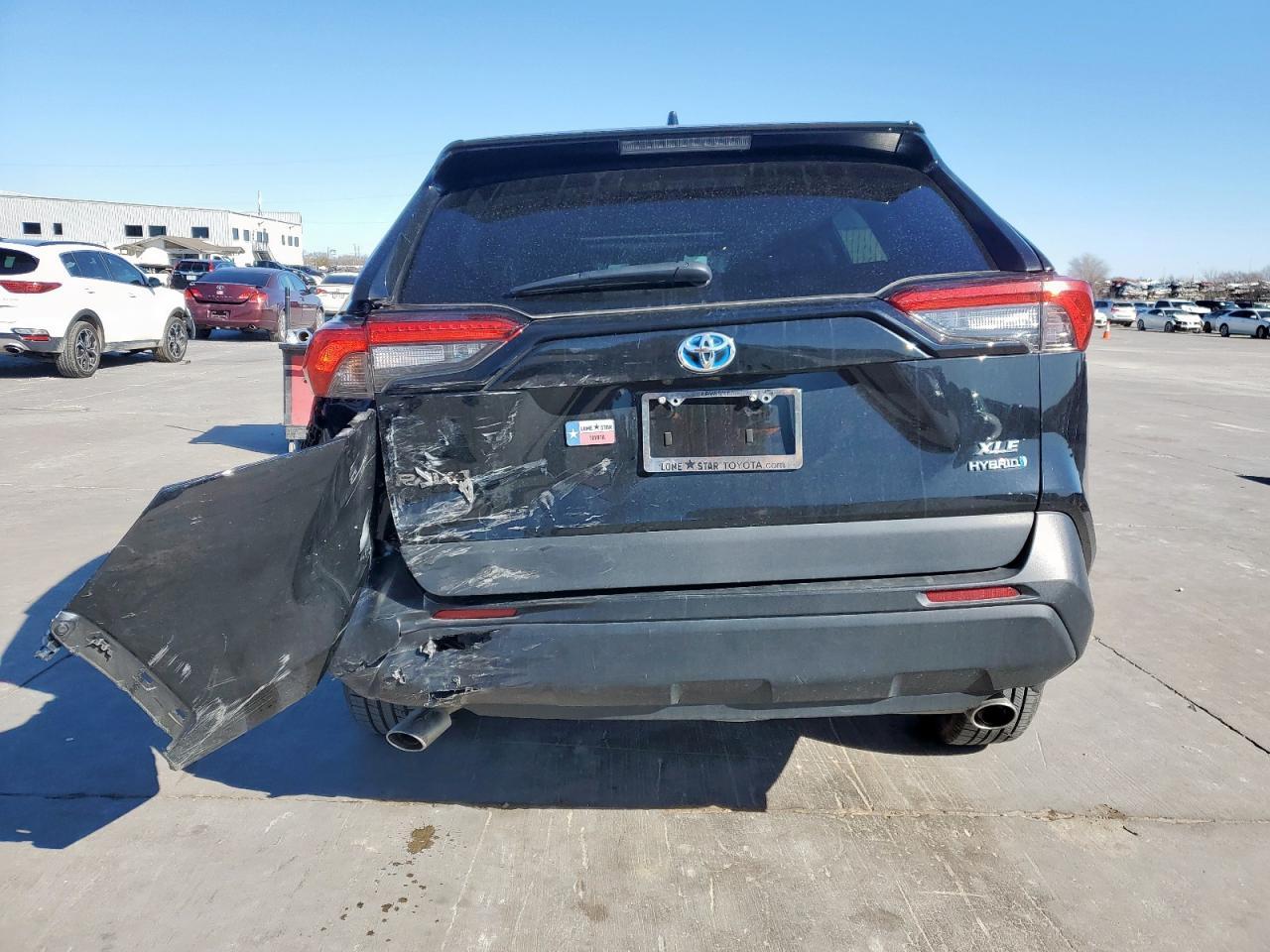 2020 TOYOTA RAV4 XLE - Фото 6