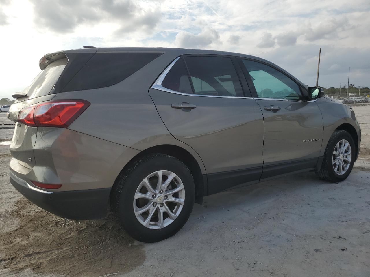 2019 CHEVROLET EQUINOX LT - Image 3