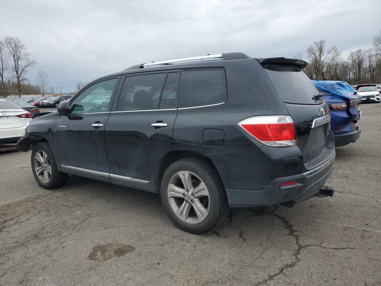 2012 TOYOTA HIGHLANDER - Image 2