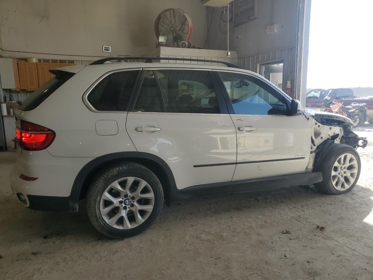 2013 BMW X5 XDRIVE3 - Фото 3