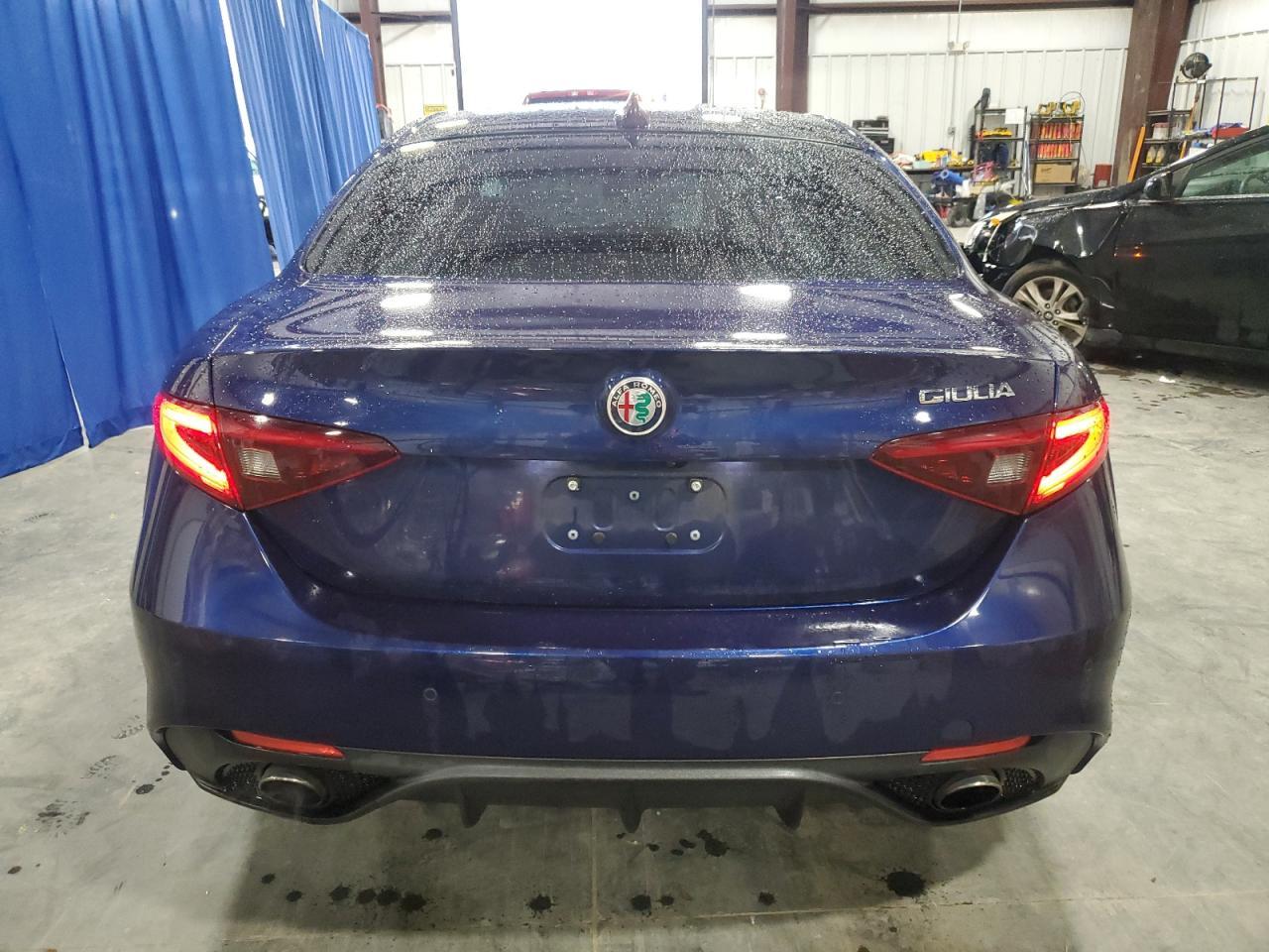 2017 ALFA ROMEO GIULIA TI - Фото 6